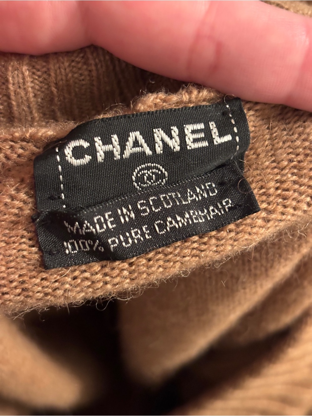CHANEL 80s Vintage Camel Hair Cardigan | Made in Scotland | Gold Button | Size M - Picture 4 of 16